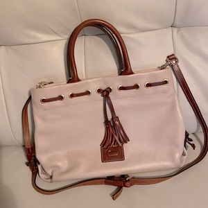 Dooney & Bourke medium size tote bag